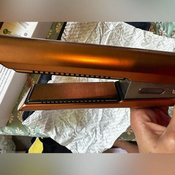 Dyson corrale copper hair style straightener. Brand new. - Picture 7 of 13